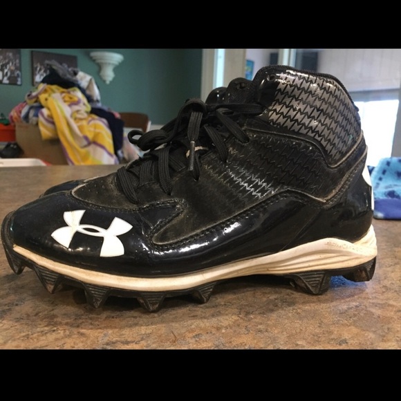 ua youth football cleats